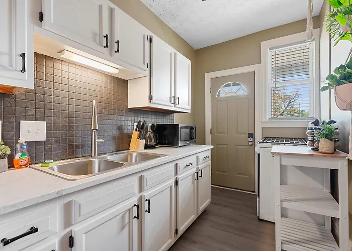 Merion Village Residences - Escape The Hustle & Bustle Apartamento Columbus